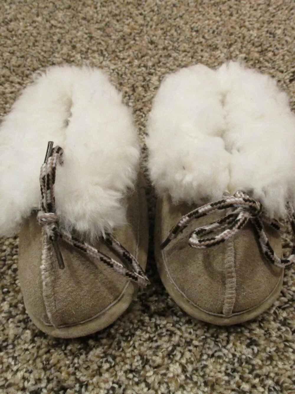 Source Unknown shearling moccasin